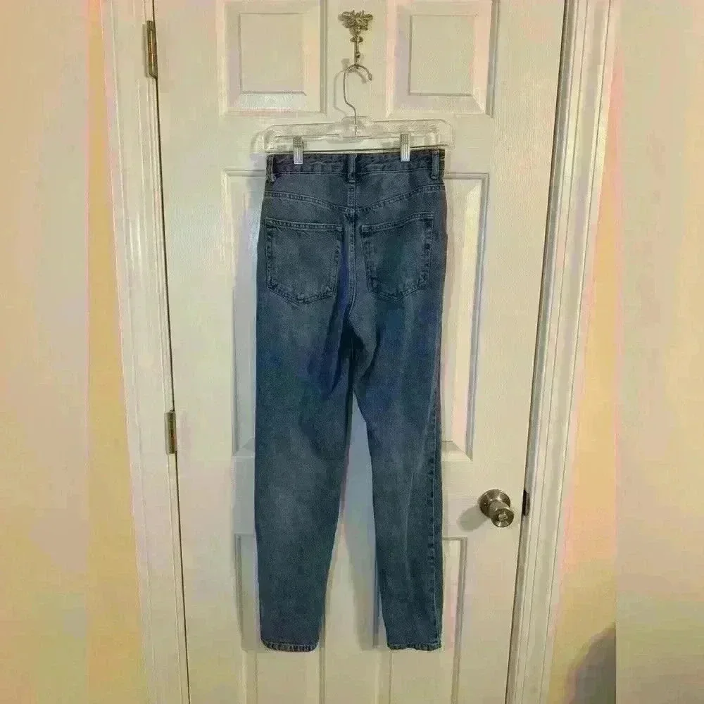 Urban Outfitters BDG mom jean size 25 blue flare